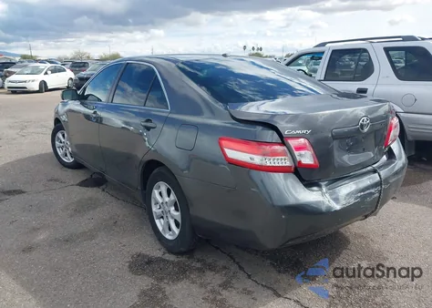 2011 Toyota Camry Le z USA, uszkodzony, nr VIN 4T4BF3EK1BR155804